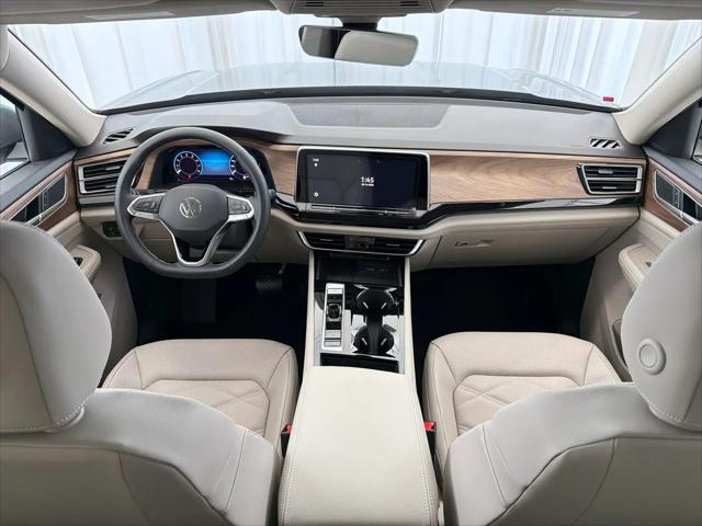 2026 Volkswagen Atlas SE with Technology