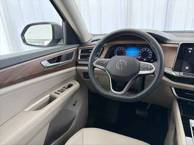 2026 Volkswagen Atlas SE with Technology