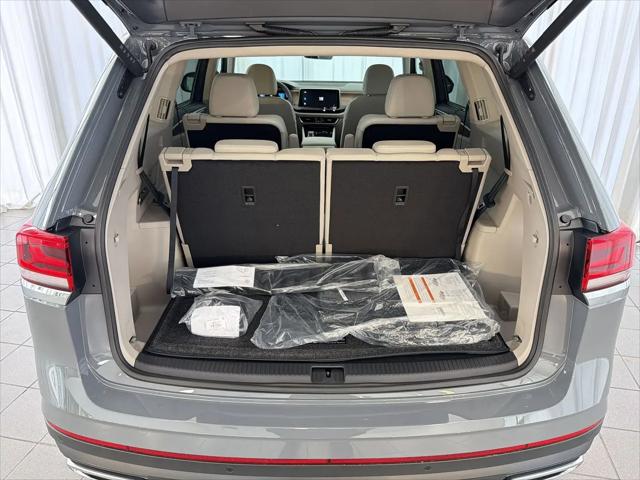 2026 Volkswagen Atlas SE with Technology