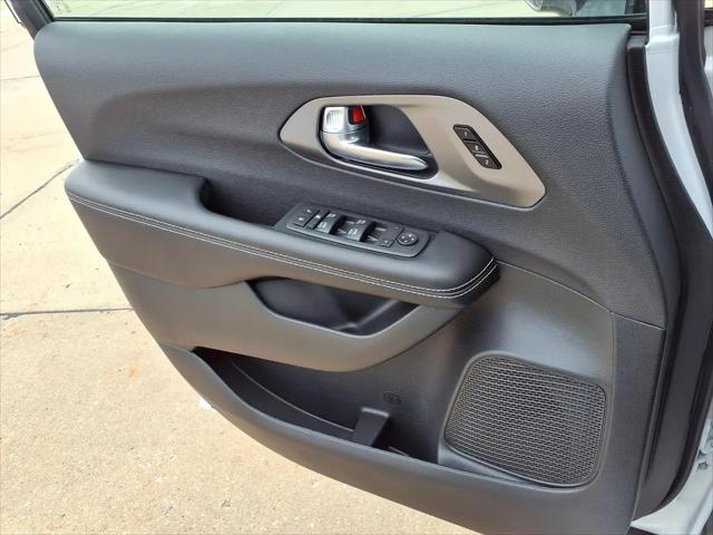 2026 Chrysler Pacifica Select AWD