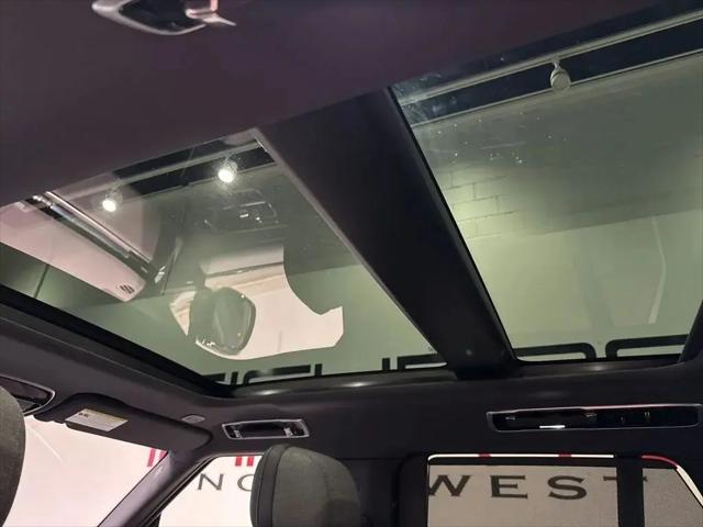 2023 Land Rover Range Rover P440e SE