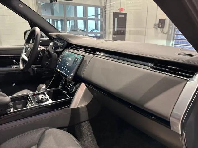 2023 Land Rover Range Rover P440e SE