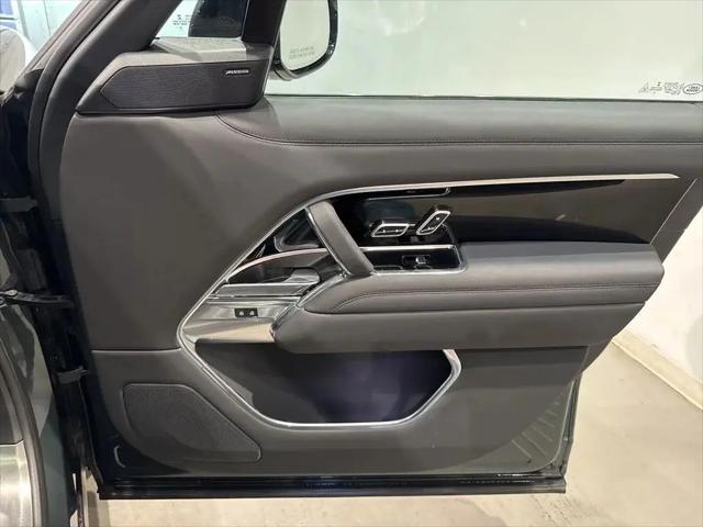 2023 Land Rover Range Rover P440e SE