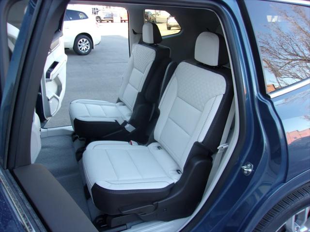 2026 GMC Acadia Denali AWD