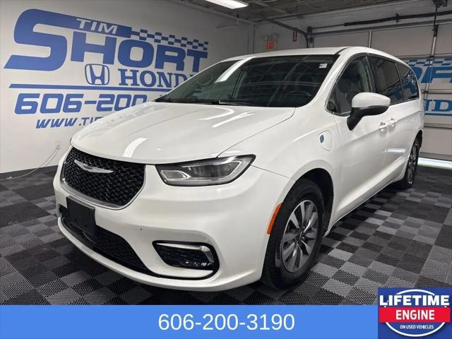 2023 Chrysler Pacifica Hybrid Touring L for sale in Ivel, KY