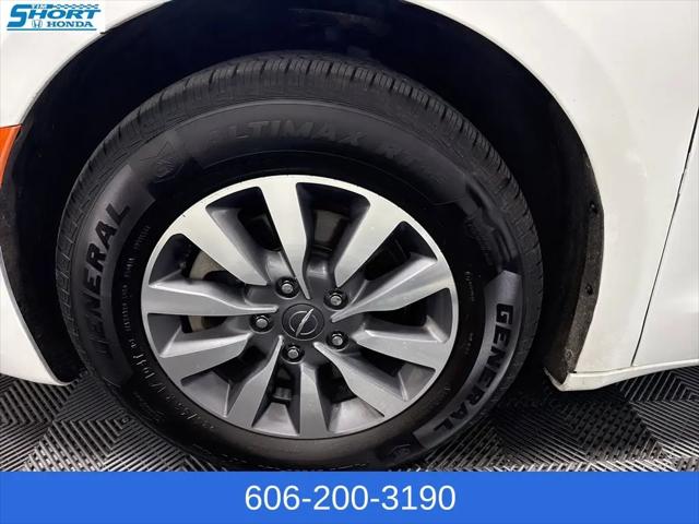 2023 Chrysler Pacifica Hybrid Touring L