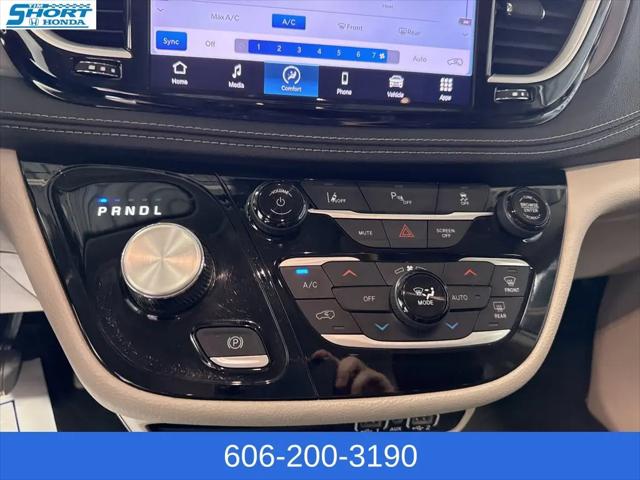 2023 Chrysler Pacifica Hybrid Touring L