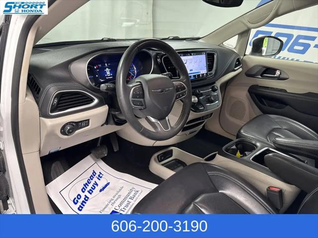 2023 Chrysler Pacifica Hybrid Touring L