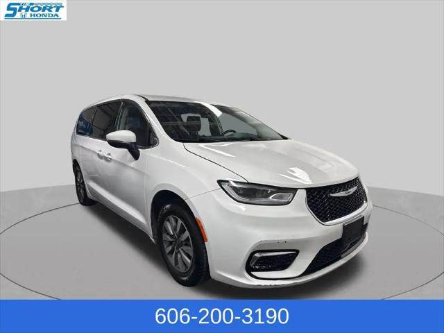 2023 Chrysler Pacifica Hybrid Touring L