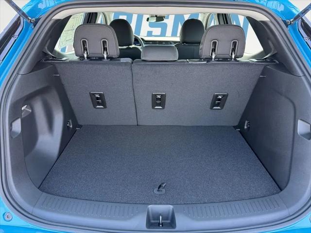 2027 Chevrolet Bolt LT FWD