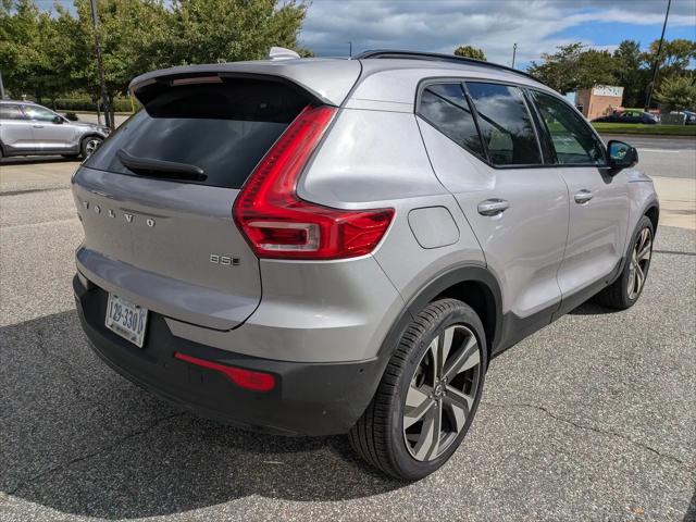 2026 Volvo XC40 Plus, B5 AWD Gas mild hybrid, Dark