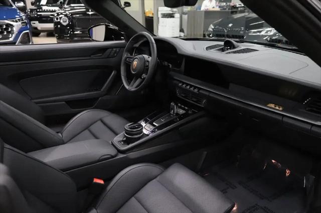 2026 Porsche 911 Carrera GTS Cabriolet
