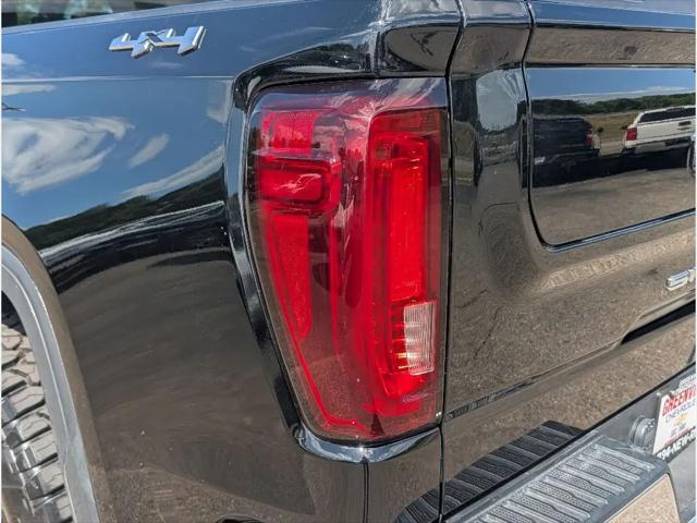 2024 GMC Sierra 1500 4WD Crew Cab Short Box SLT