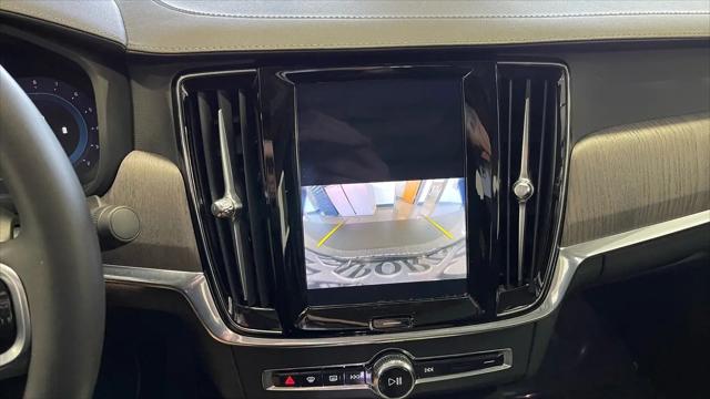 2023 Volvo S90 B6 Ultimate