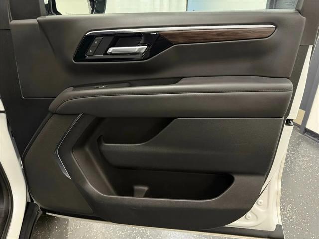 2025 Chevrolet Suburban 4WD Z71