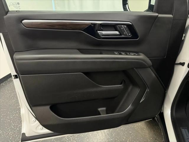 2025 Chevrolet Suburban 4WD Z71