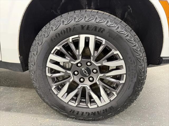 2025 Chevrolet Suburban 4WD Z71