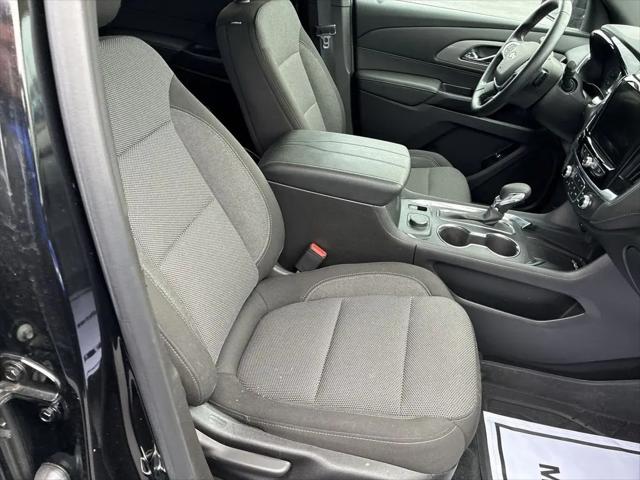 2023 Chevrolet Traverse FWD LT Cloth