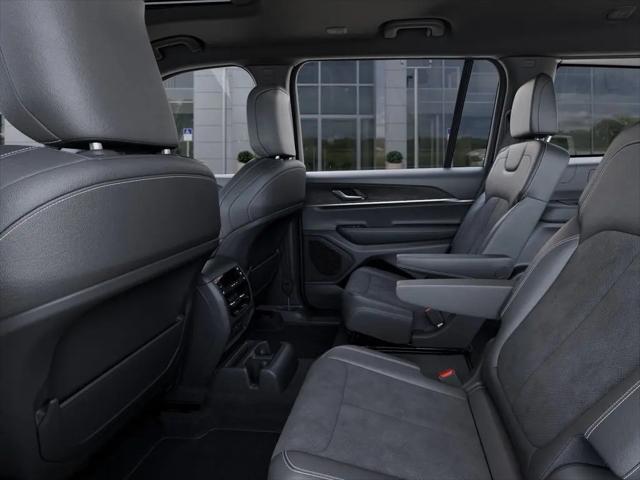 2026 Jeep Grand Cherokee L Altitude 4x4