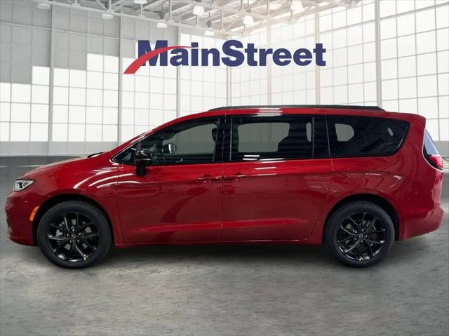2026 Chrysler Pacifica Select AWD