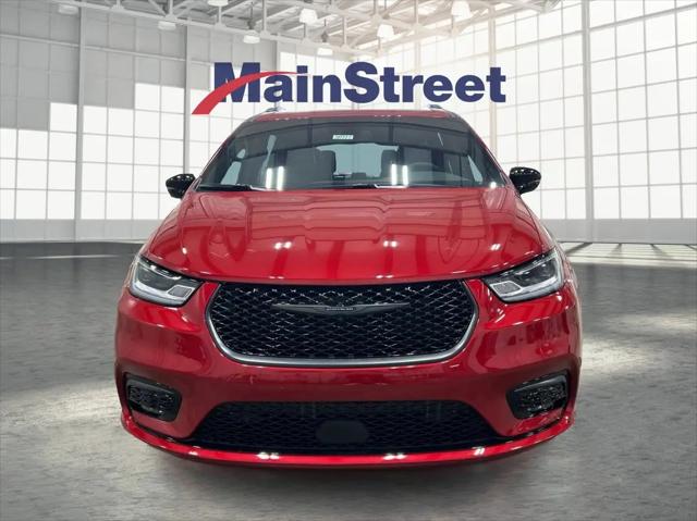 2026 Chrysler Pacifica Select AWD