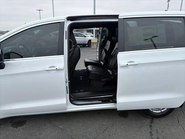2026 Chrysler Voyager LX