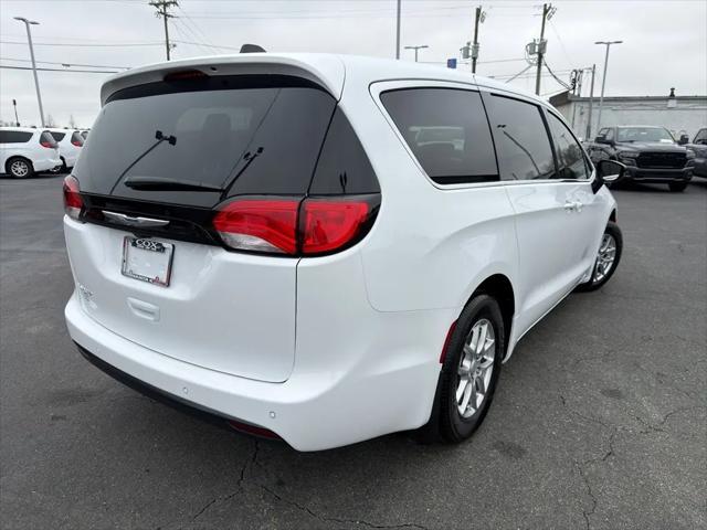 2026 Chrysler Voyager LX