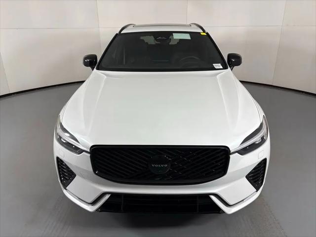 2026 Volvo XC60 B5 Ultra Black Edition