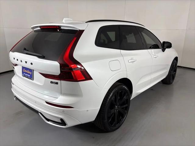 2026 Volvo XC60 B5 Ultra Black Edition
