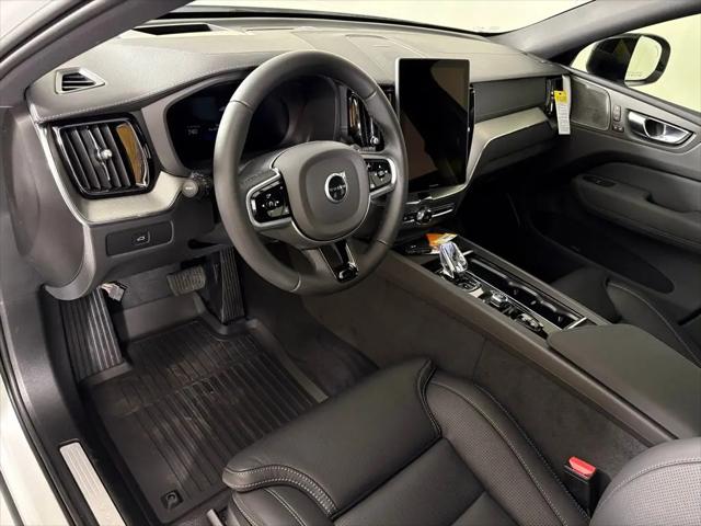 2026 Volvo XC60 B5 Ultra Black Edition