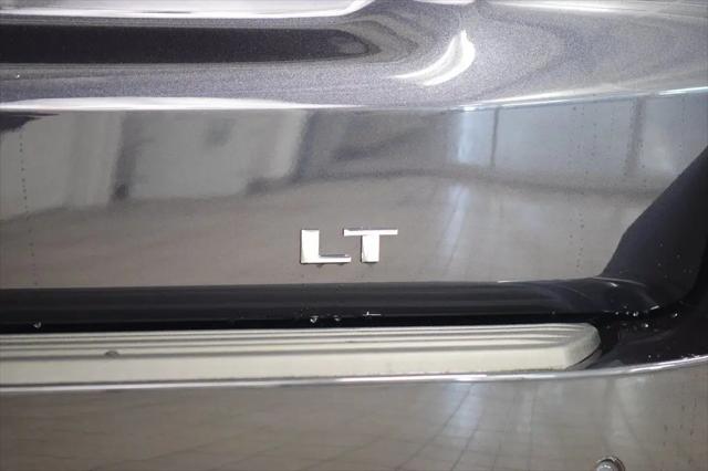 2026 Chevrolet Suburban LT, 4WD