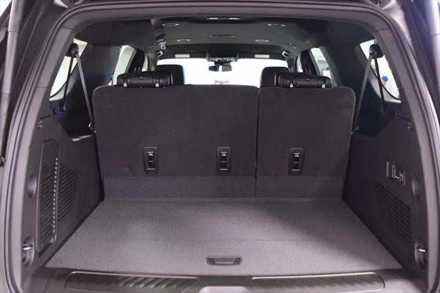 2026 Chevrolet Suburban LT, 4WD
