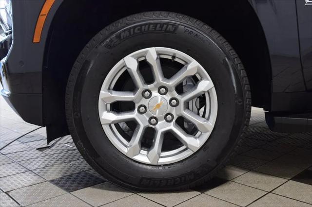 2026 Chevrolet Suburban LT, 4WD