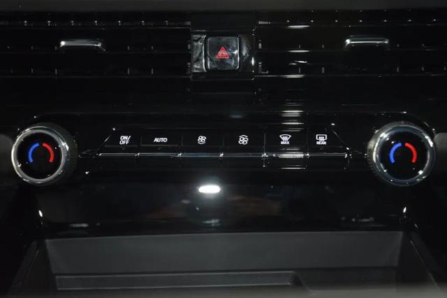 2026 Chevrolet Suburban LT, 4WD