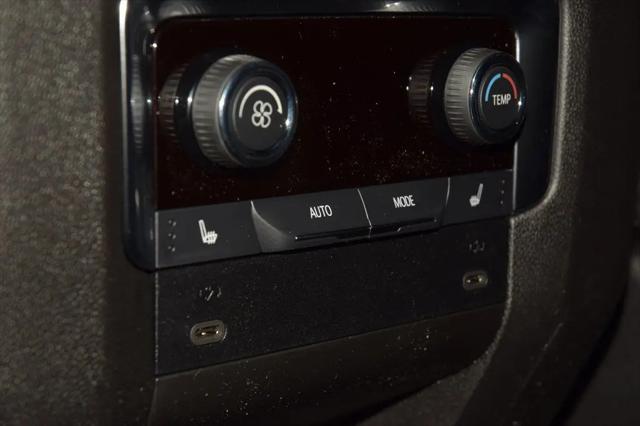 2026 Chevrolet Suburban LT, 4WD