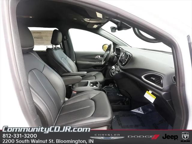 2026 Chrysler Voyager LX