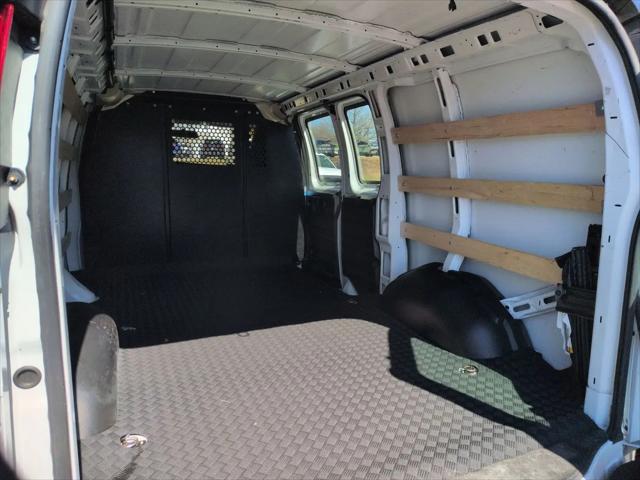 2024 Chevrolet Express Cargo Van RWD 2500 Regular Wheelbase WT