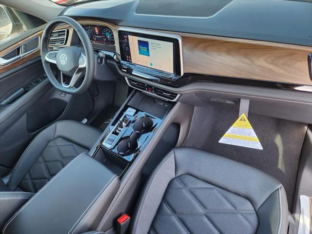 2026 Volkswagen Atlas SE with Technology