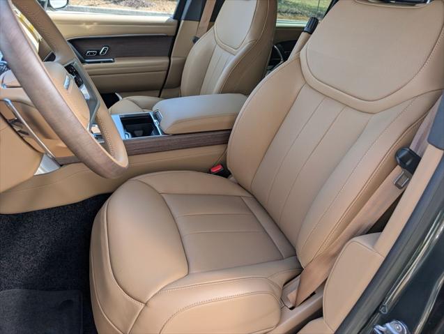 2026 Land Rover Range Rover P530 SE 7 Seat
