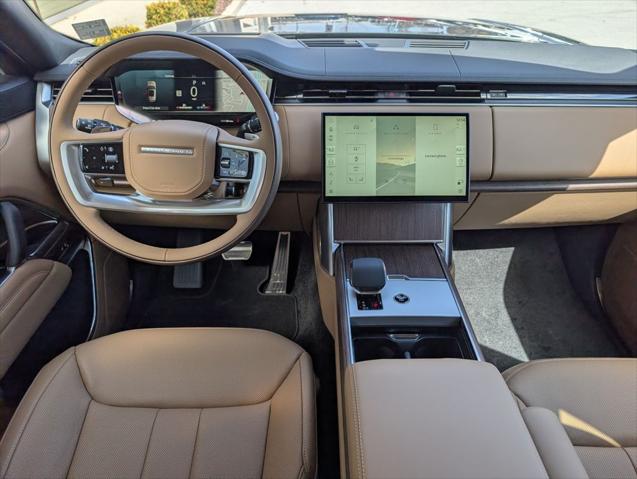 2026 Land Rover Range Rover P530 SE 7 Seat
