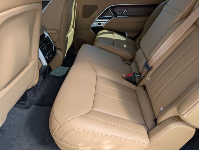 2026 Land Rover Range Rover P530 SE 7 Seat