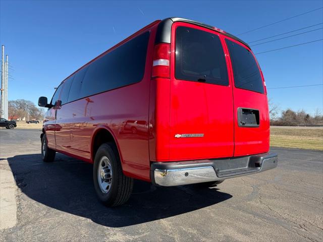 2024 Chevrolet Express Passenger RWD 3500 Extended Wheelbase LT