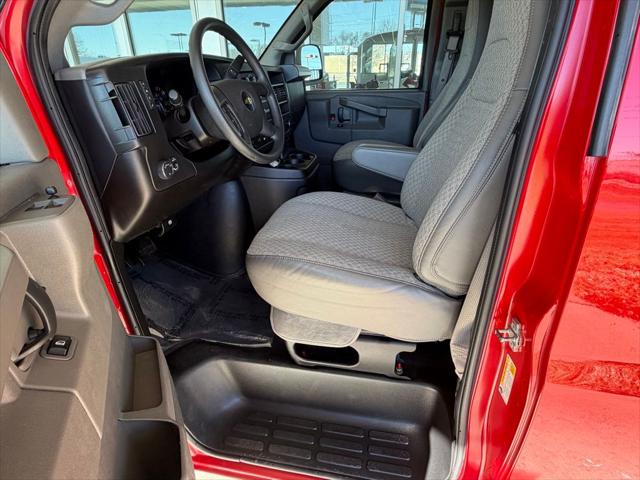 2024 Chevrolet Express Passenger RWD 3500 Extended Wheelbase LT