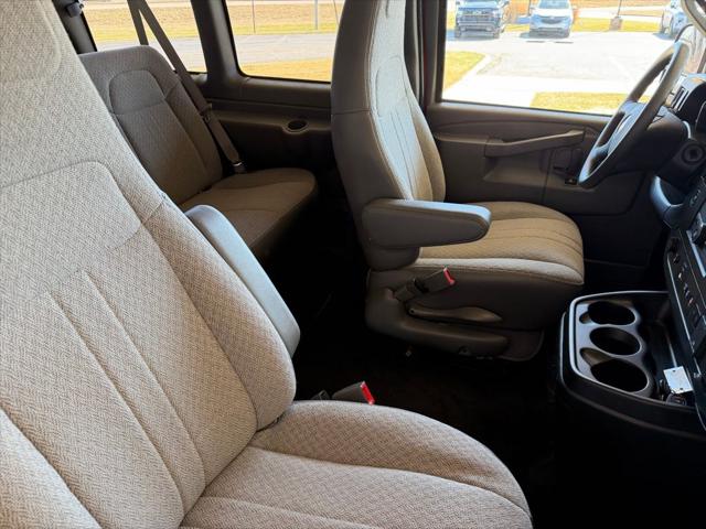2024 Chevrolet Express Passenger RWD 3500 Extended Wheelbase LT