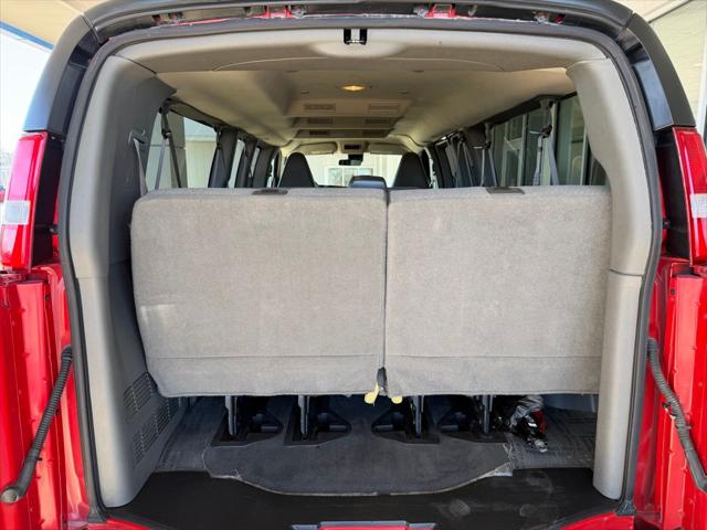 2024 Chevrolet Express Passenger RWD 3500 Extended Wheelbase LT