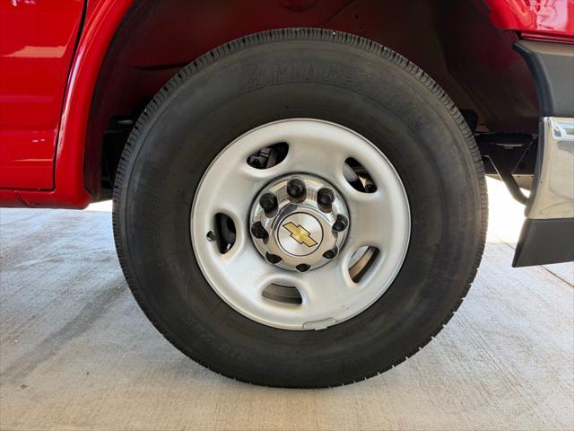 2024 Chevrolet Express Passenger RWD 3500 Extended Wheelbase LT