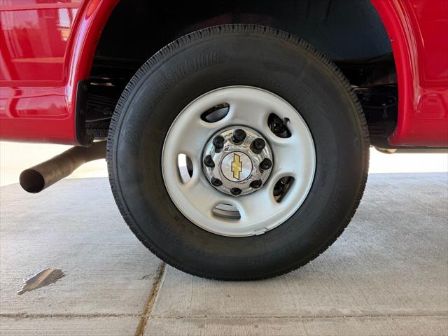 2024 Chevrolet Express Passenger RWD 3500 Extended Wheelbase LT