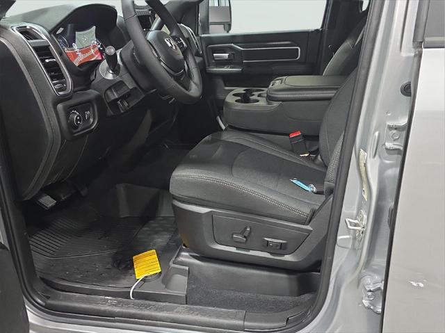2026 Ram 3500 Big Horn Crew Cab 4x4 8' Box