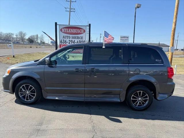 2017 Dodge Grand Caravan SXT for sale in O'Fallon, MO