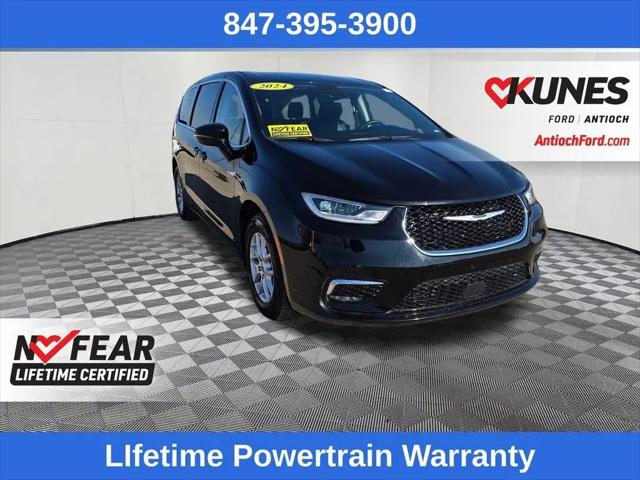 2024 Chrysler Pacifica Touring L for sale in Antioch, IL